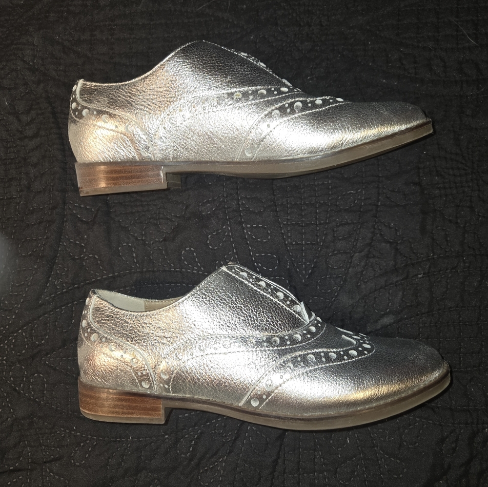Vionic Silver Oxfords - image 5